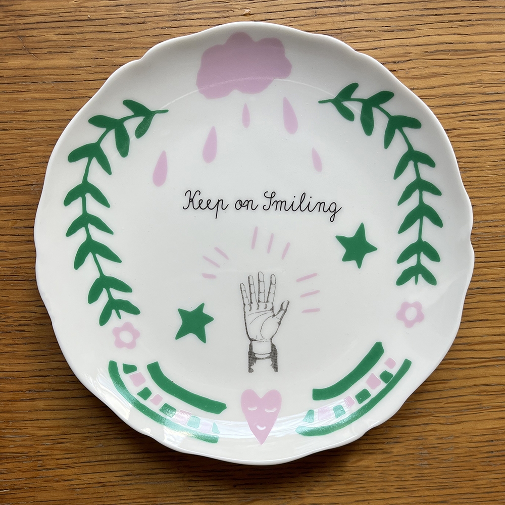 keep on smiling plate