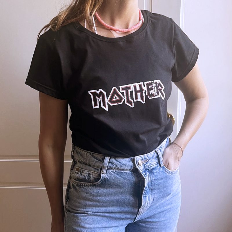 crna majica sa Mother printom