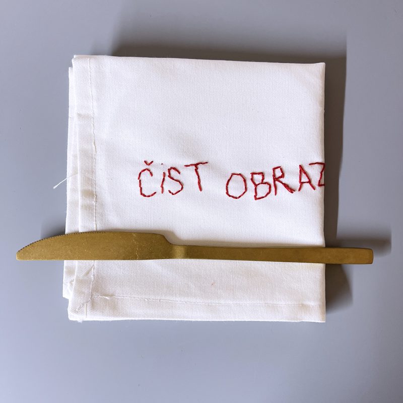 Salveta sa Crvenim Natpisom